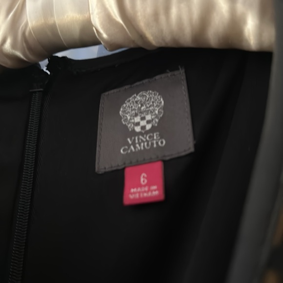 VINCE CAMUTO SIZE 6 ‼️SOLD‼️‼️GOOD CONDITION Pitt 16” lgth 35 - Picture 4 of 5